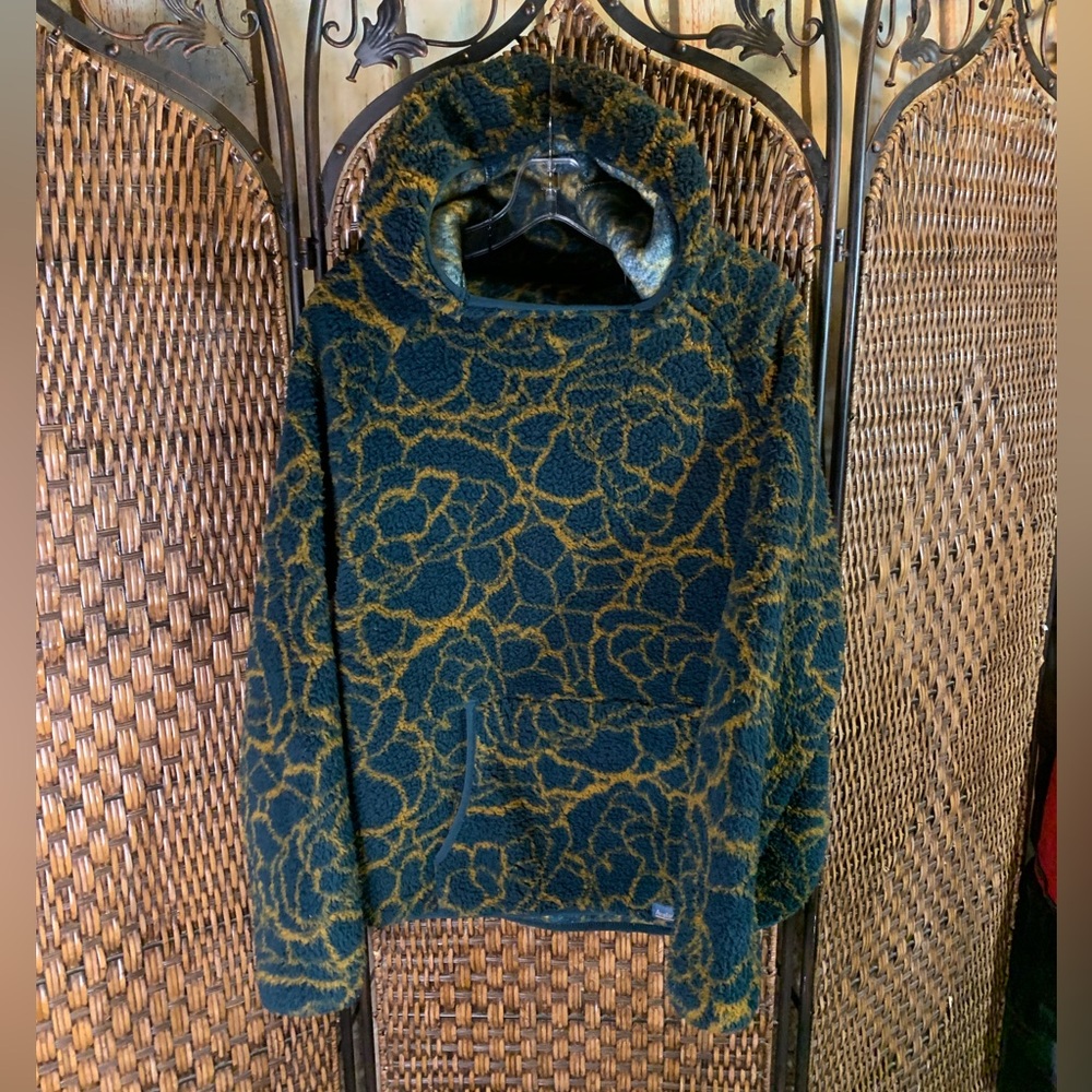 NWOT Avalanche Fleece Print Hoodie Size M